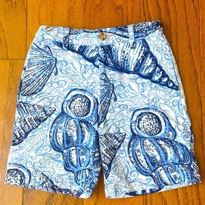 Lilly Pulitzer | white shorts with blue seashell print